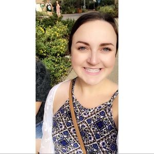 Meet your Posher, Lauren